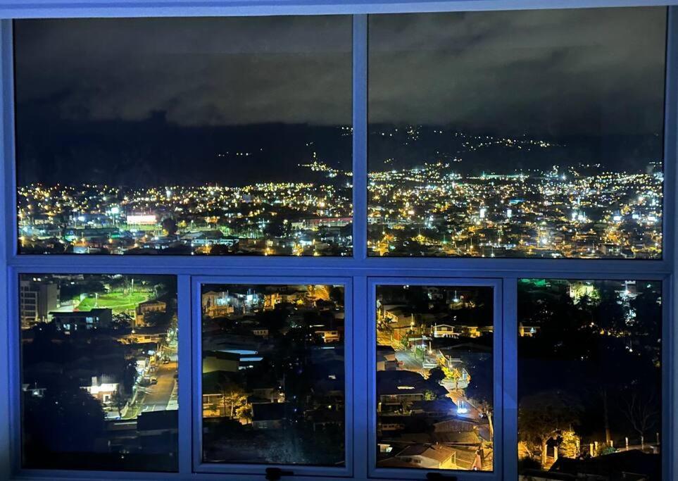Penthouse En Los Yoses, Vista De Los Dioses Fast Wifi San Jose (San Jose) Exterior photo